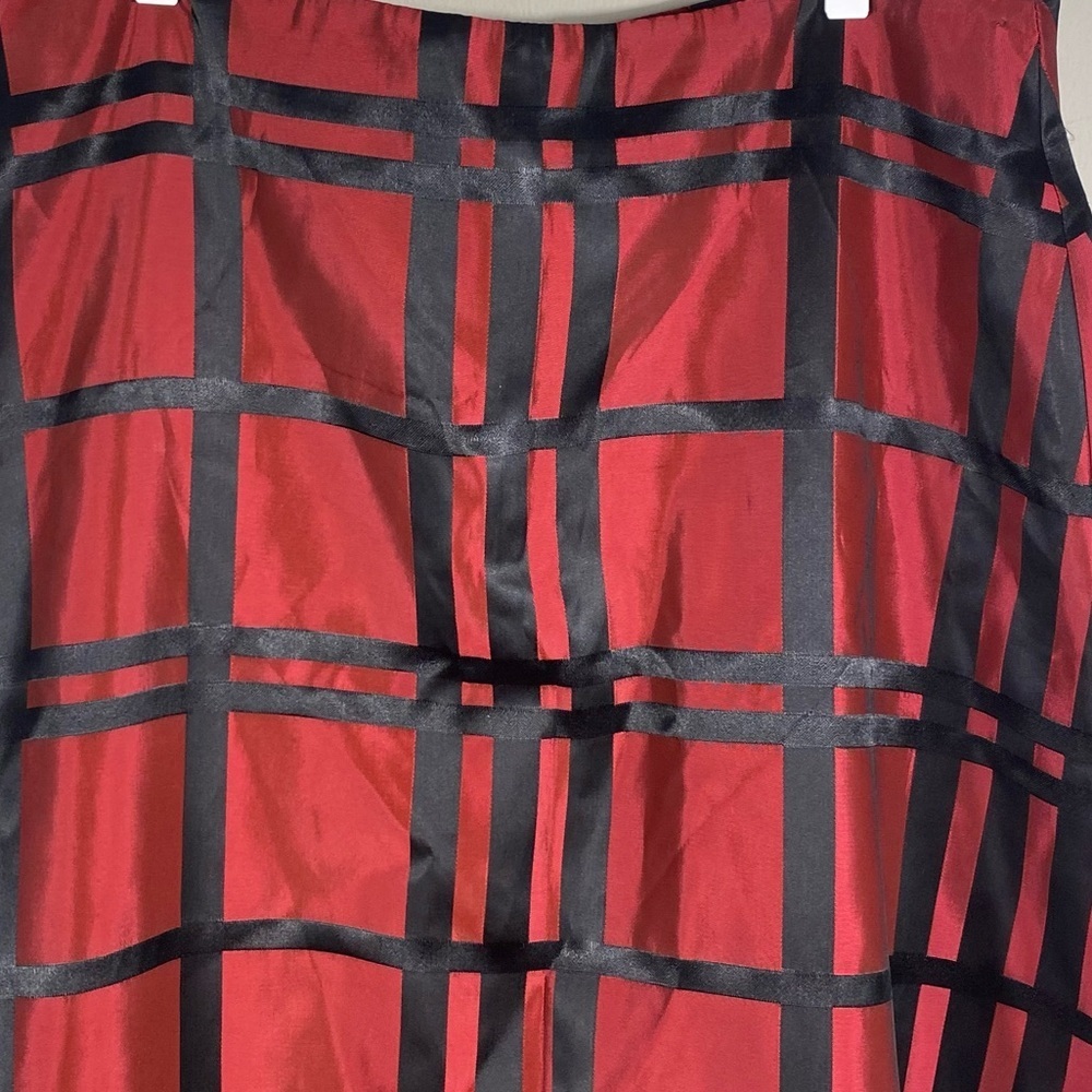 JS Collections Plaid Maxi Skirt Dark Red with Black 100% Acetate Sz 14 NWT - Picture 7 of 7